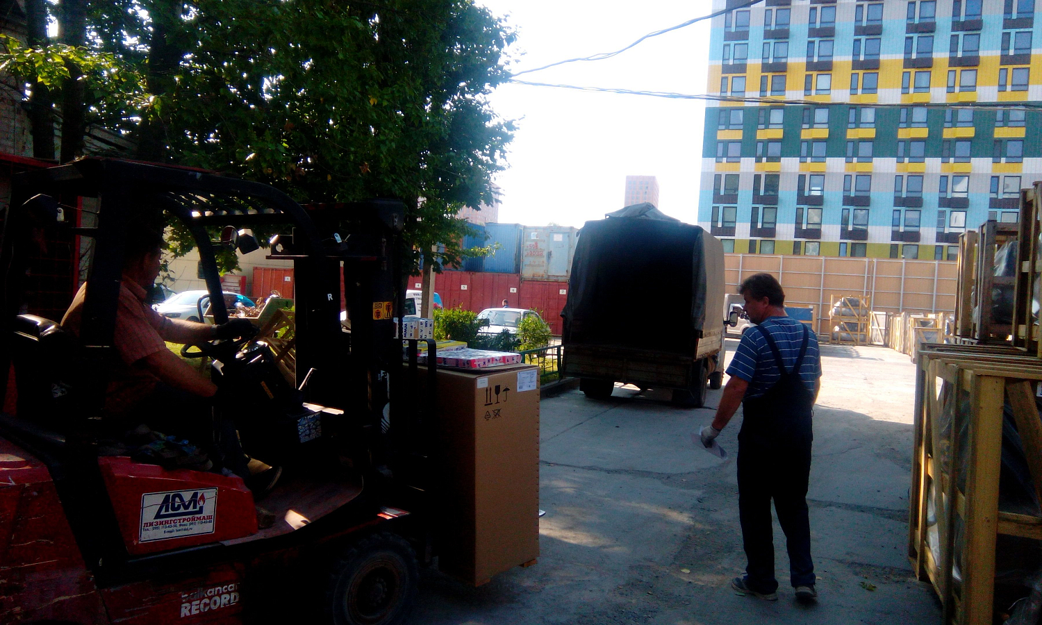 Отгрузка поршневого компрессора Remeza СБ4/Ф-500.LT100/16 и запчастей