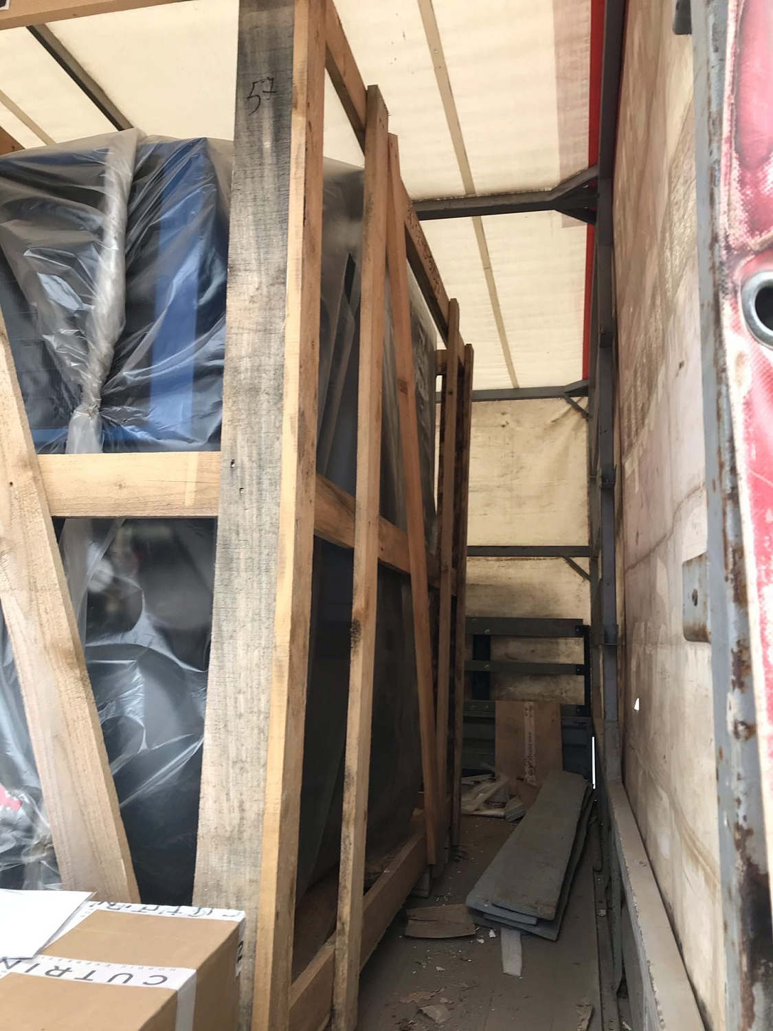 Отгружен винтовой компрессор для лазерного станка