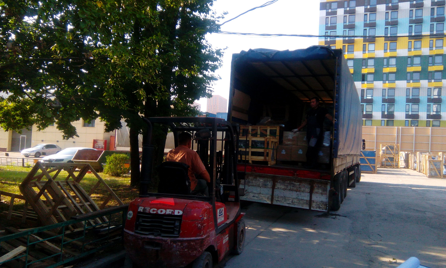 Поступление спиральных и винтовых компрессоров, ресиверов