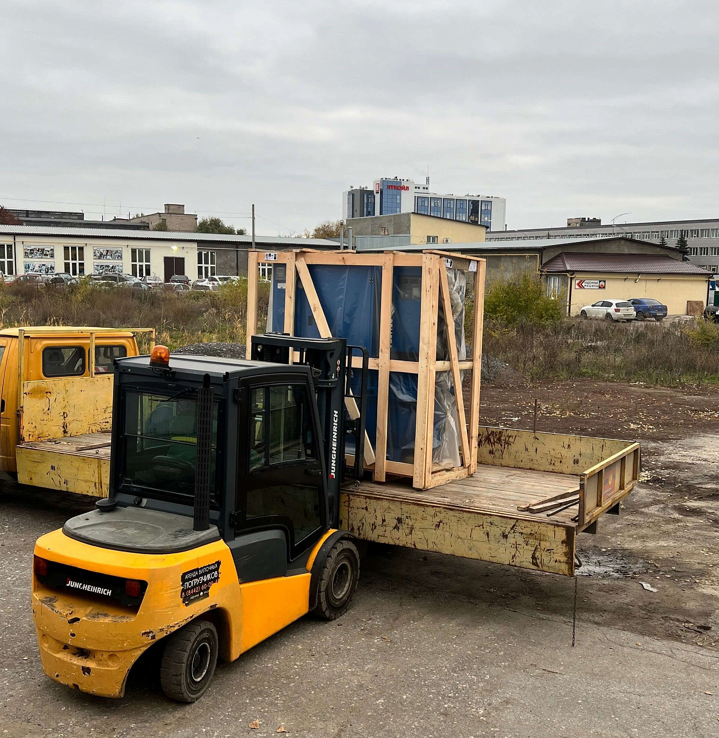 Отгрузка винтового компрессора REMEZA ВК30-15-500Д в г. Волгоград