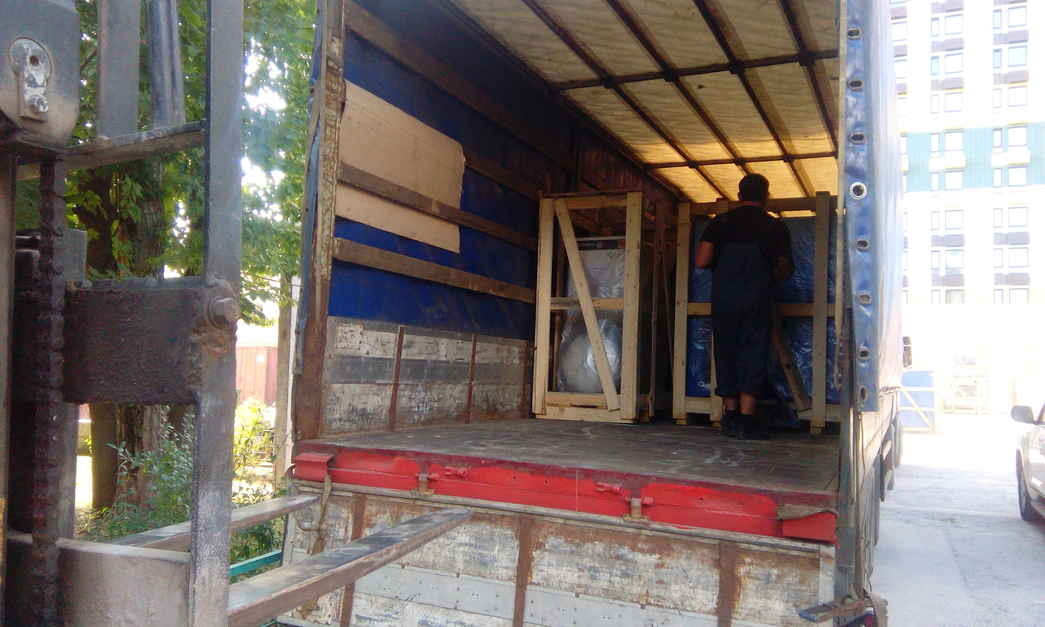 Поступление спиральных и винтовых компрессоров, ресиверов